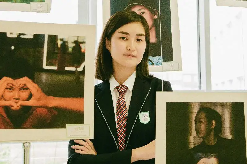 Актюбинскую школьницу пригласили на учебу сразу 9 вузов мира