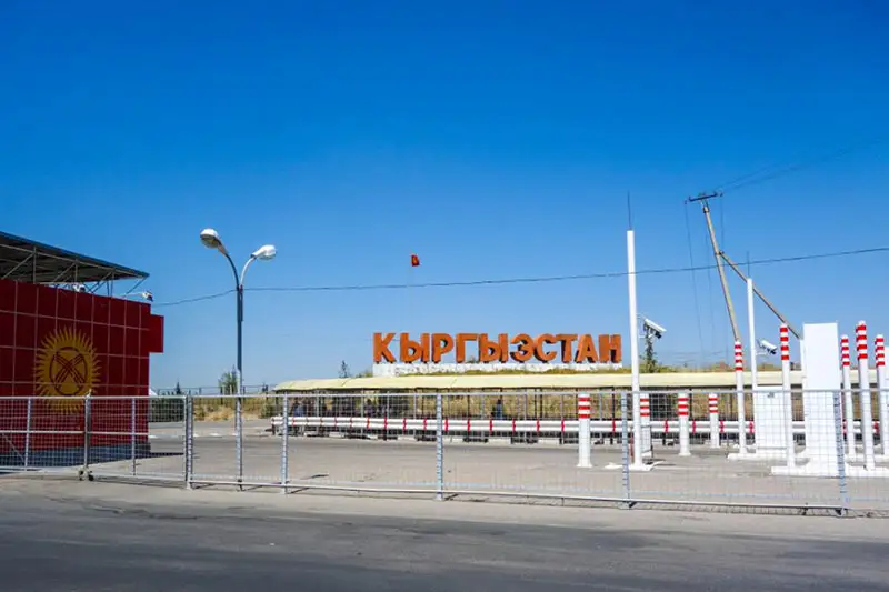 شەكاراداعى جاعداي: بىشكەك نۇر-سۇلتاننىڭ كونسترۋكتيۆتى ۇسىنىستارىنا «قۇلاق اسپاي» وتىر