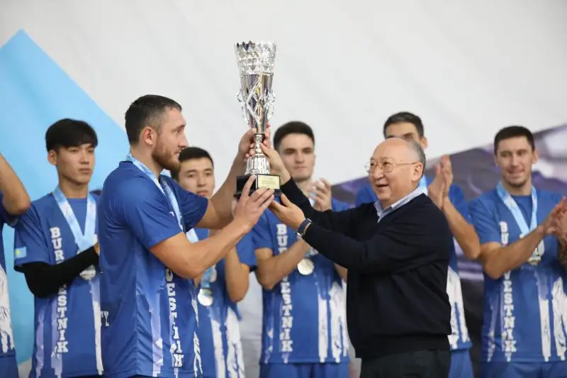 «Atyraý» voleıbol komandasy el kýboginiń ıegeri atandy