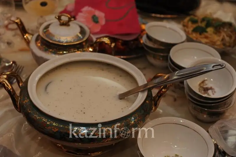 كوروناۆيرۋسپەن ناۋقاستانعان ادام قالاي تاماقتانۋى كەرەك - مامان پىكىرى