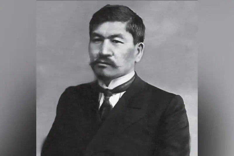 ءاليحان بوكەيحانوۆتىڭ اۋلەتى جەرلەنگەن قورىم جانە ونىڭ قۇپياسى