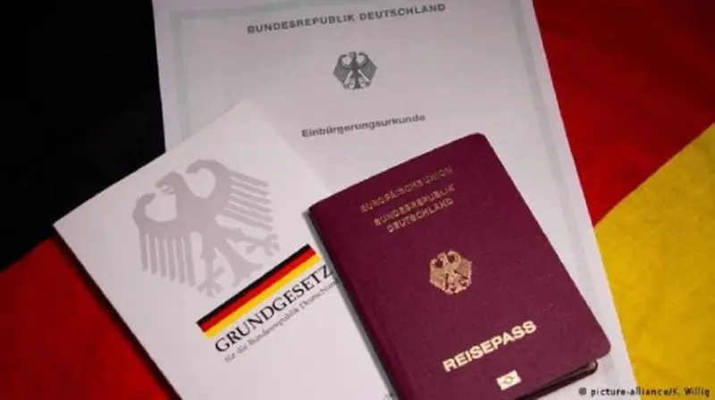 Германия планирует упростить процедуру приобретения гражданства