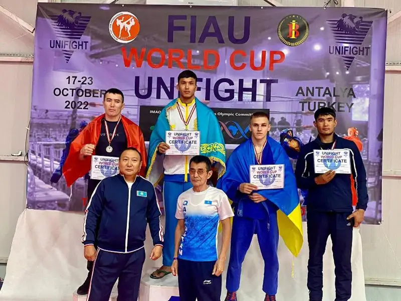 Кубок мира по универсальному бою завоевал байконурский спортсмен
