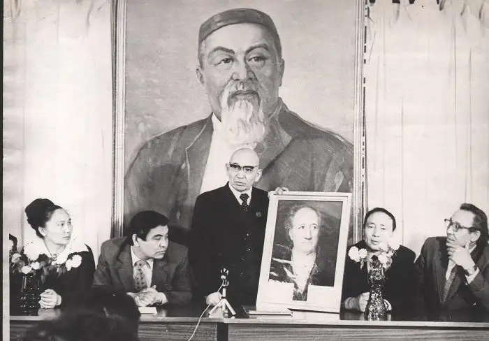 «قاراڭعى تۇندە تاۋ قالعىپ...» ءانىن نەمىسكە جەتكىزگەن كىم؟