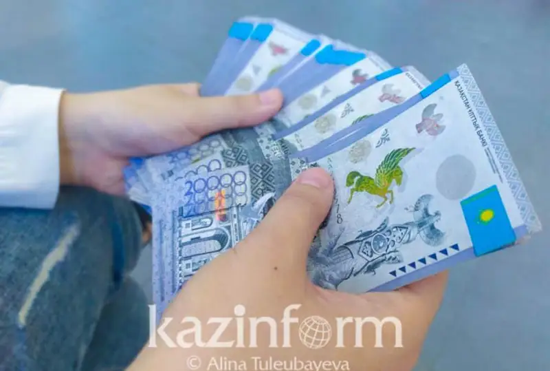 Казахстанцам в 2021 году выплачено свыше 330 млрд тенге в качестве соцвыплат