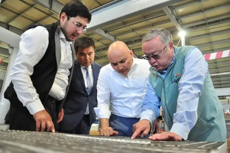 Ulttyq ekonomıka mınıstri Aqtóbedegi birneshe óndiris ornyn aralady