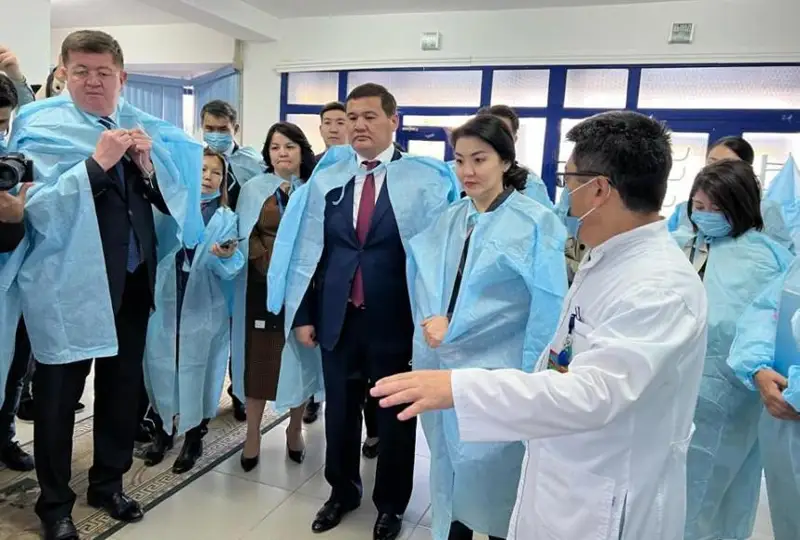 Тарифы будут пересмотрены в сторону повышения в службе родовспоможения - глава Минздрава