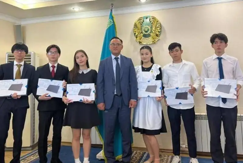 Высокие баллы на ЕНТ набрали семь выпускников в Актау