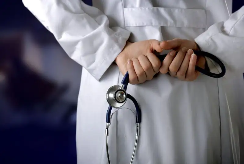 Виновных в гибели пациента врачей осудили в Атырауской области