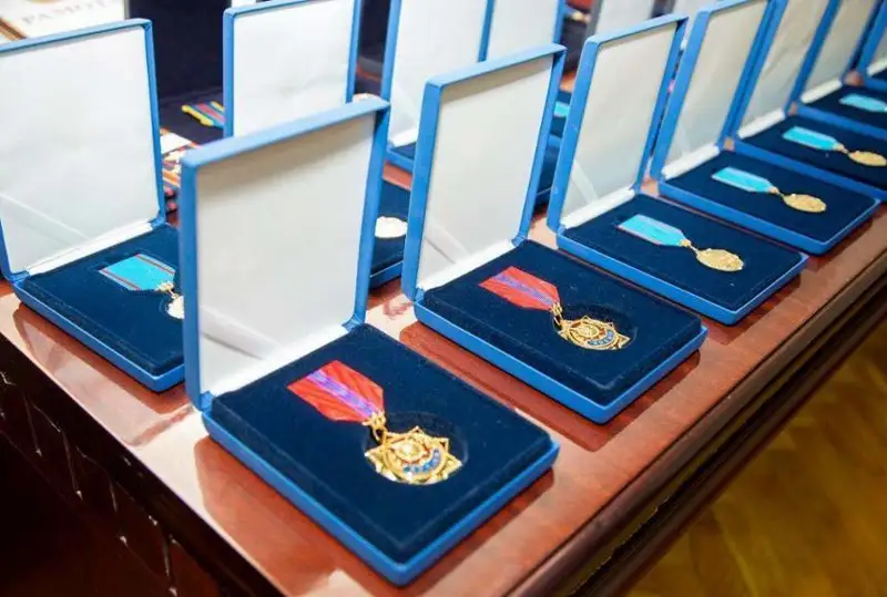 Жамбылские полицейские получили награды в честь Дня защитника Отечества