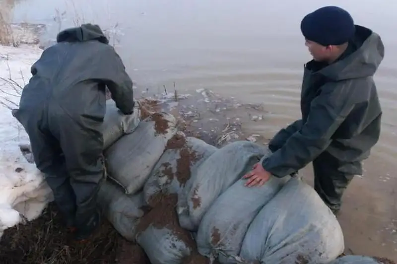 Более 80 сообщений об угрозе подтопления придворовых территорий поступило в Карагандинской области