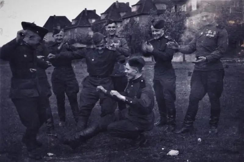 Фотореликвия хранится в музее карагандинского колледжа