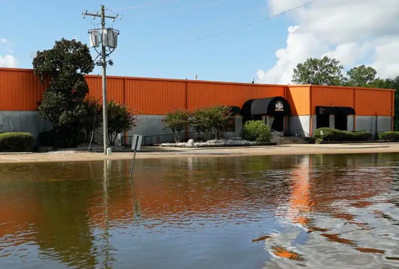 ЧП объявили из-за остановки водоочистной станции в городе Джексон