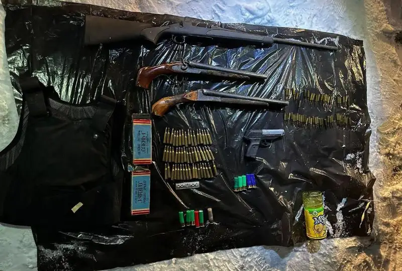 Схрон оружия обнаружили в Алматинской области