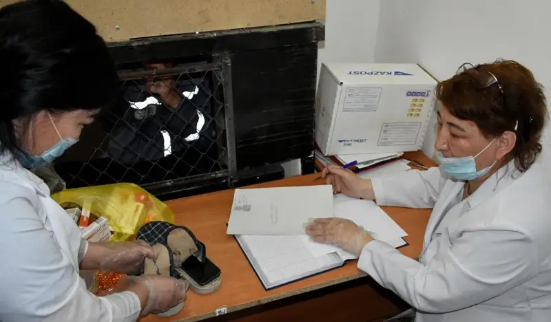 تاپىشكەدەگى تەلەفون