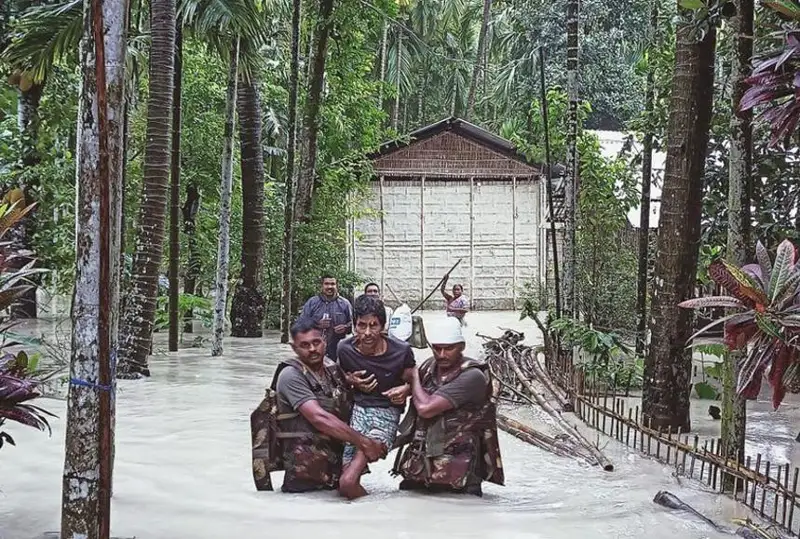 Более 4,7 млн человек покинули дома из-за наводнения в Индии