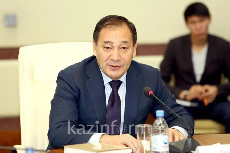 توعجانوۆ «اباي اكادەمياسى» عىلىمي- زەرتتەۋ ينستيتۋتىن دامىتۋ جونىندەگى كەڭەسكە قاتىستى