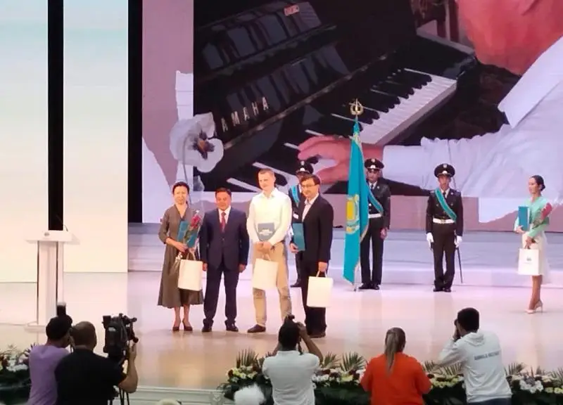 Спасших мальчика из Щучинска медиков наградили в Кокшетау