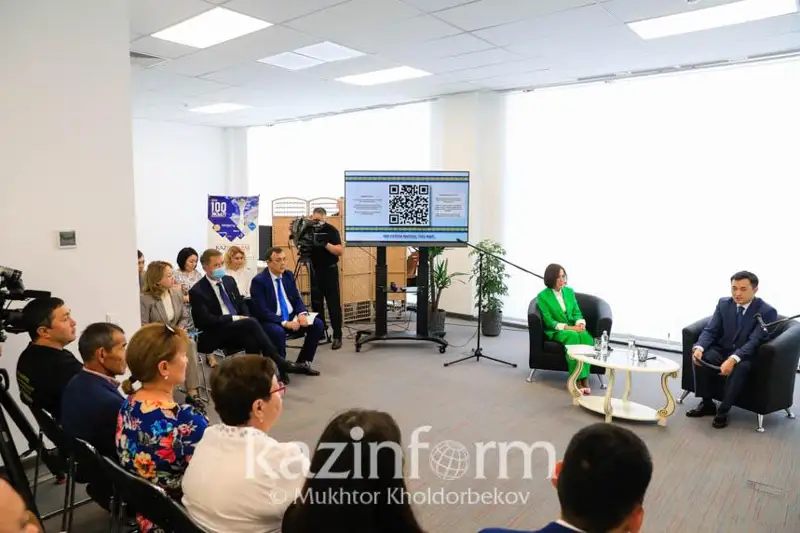 Управляющий делами Президента РК поздравил ТРК с профессиональным праздником