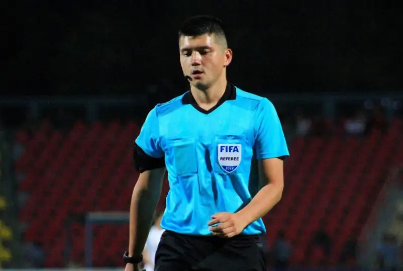 Казахстанские арбитры обслужат матчи чемпионата Европы по футболу