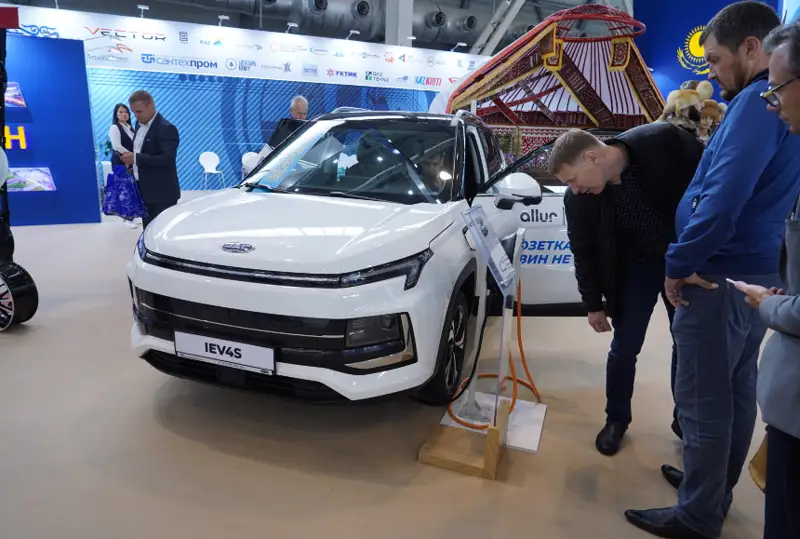 SaryarqaAvtoProm kópshilik nazaryna JAC iEv4S elektromobılin usyndy