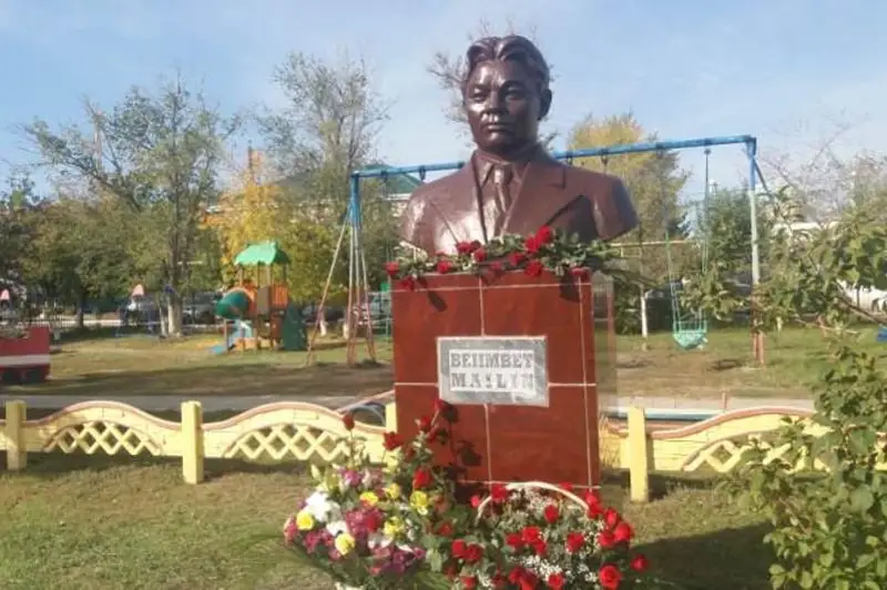 دارىندى جاستارعا بەيىمبەت مايلين اتىنداعى ستيپەنديا بەرىلەدى