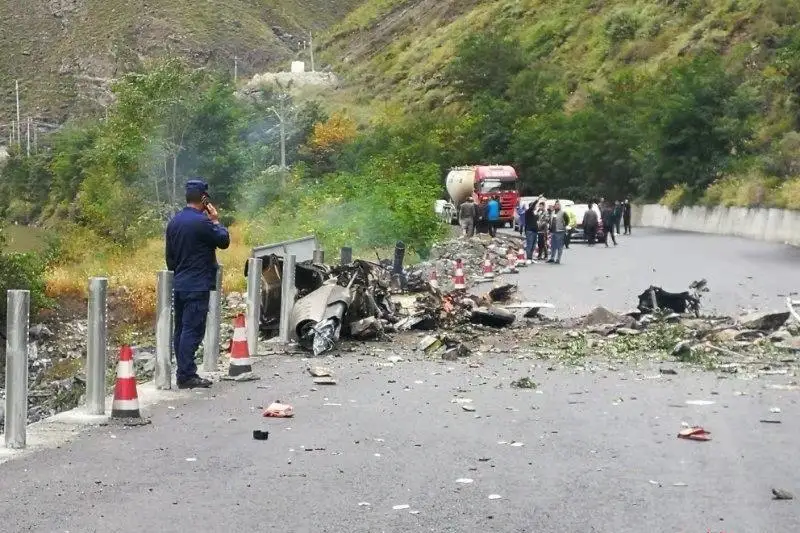 قىتايدا جولاۋشىلارى بار تىكۇشاق اپاتقا ۇشىرادى