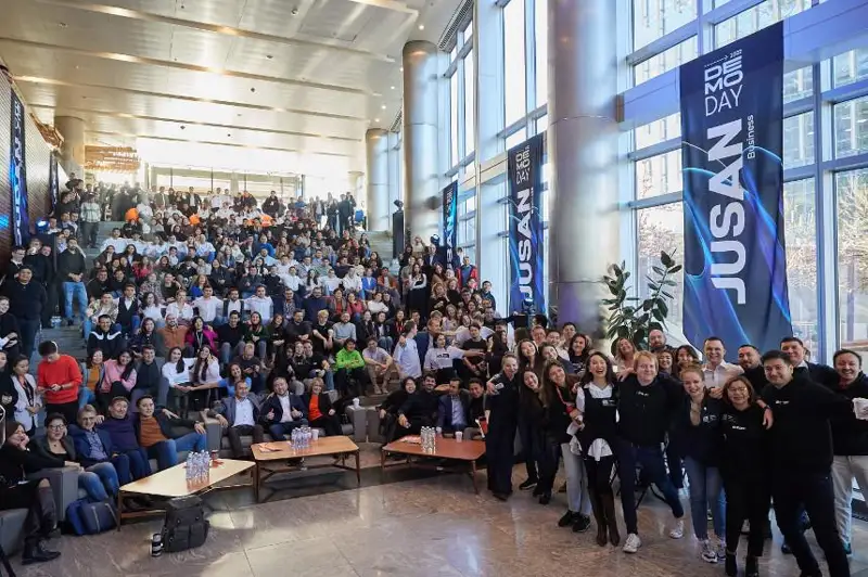 Как цифровой банкинг помогает бизнесу в Казахстане