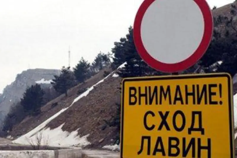 Shyǵys Qazaqstan oblysynda qar kóshkini qaýpi eskertildi