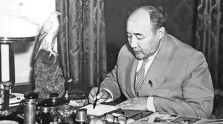 مۇحتار اۋەزوۆتىڭ قانشا ۇرپاعى بار؟