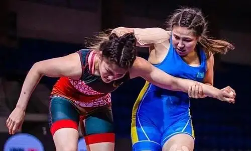 Казахстан выиграл вторую медаль за день на чемпионате мира по борьбе