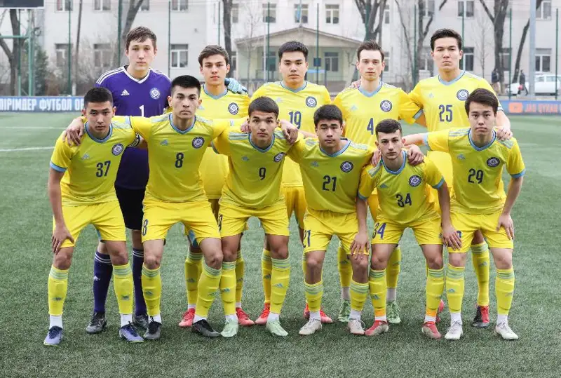 Юношеская сборная Казахстана по футболу сыграет товарищеские матчи с Азербайджаном