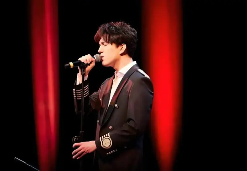 Димаш Кудайберген выступил на конференции Digital Life Design в Мюнхене