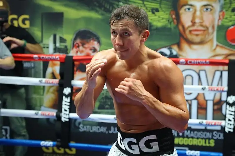 گەننادي گولوۆكين جاراقات الىپ قالدى