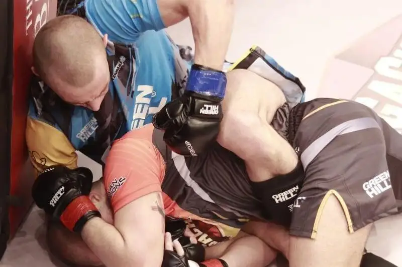 Сборная Казахстана поборется за третье место Суперкубка по ММА