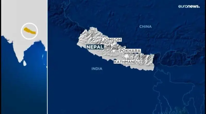 Nepal taýlarynda týrıster mingen ushaq joǵaldy