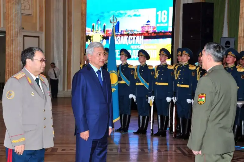 Қорғаныс министрі