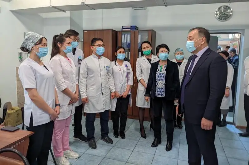 Ералы Тугжанов: Большой акцент мы должны сделать на укрепление амбулаторно-поликлинической службы