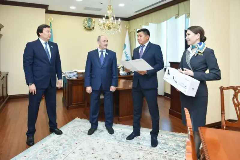 Депутат Мажилиса спас жизнь человека