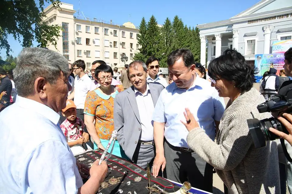 Оралда қолөнер шеберлерінің көрмесі өтті