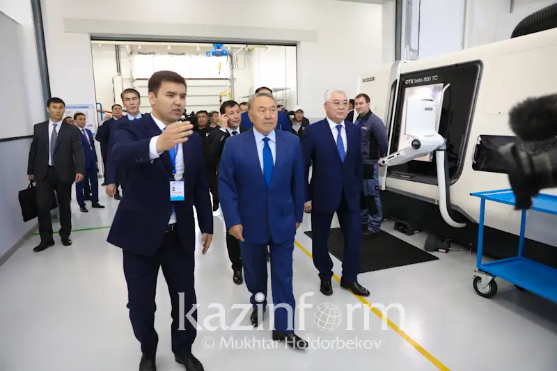 Елбасы зымыран-ғарыш музейінің ашық экспозициясын көрді