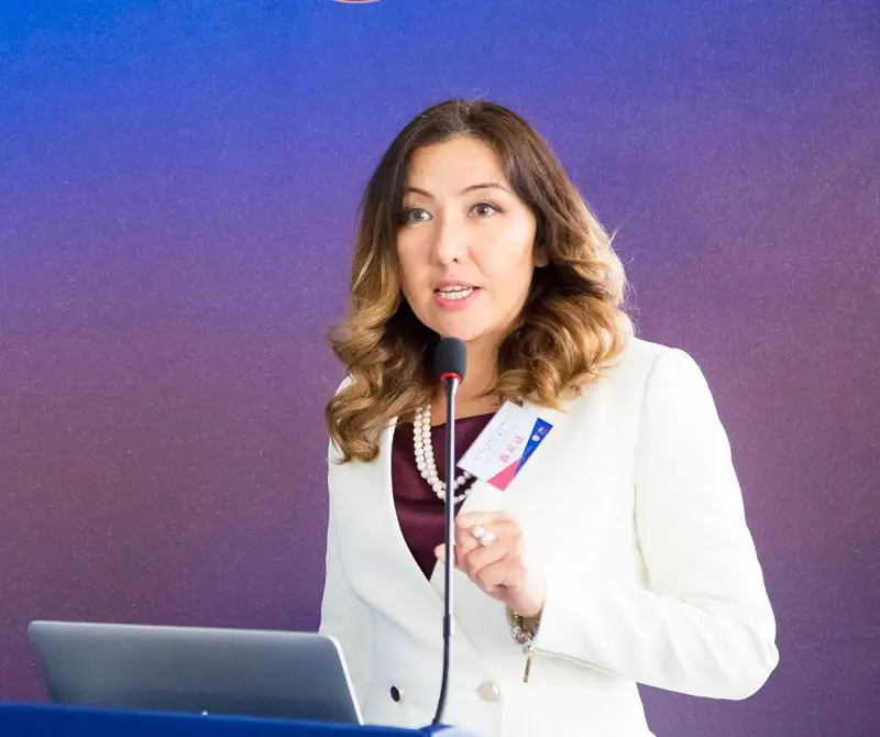 قازاق قىزى قىتايداعى حالىقارالىق تورەلىك سوتتىڭ سۋدياسى