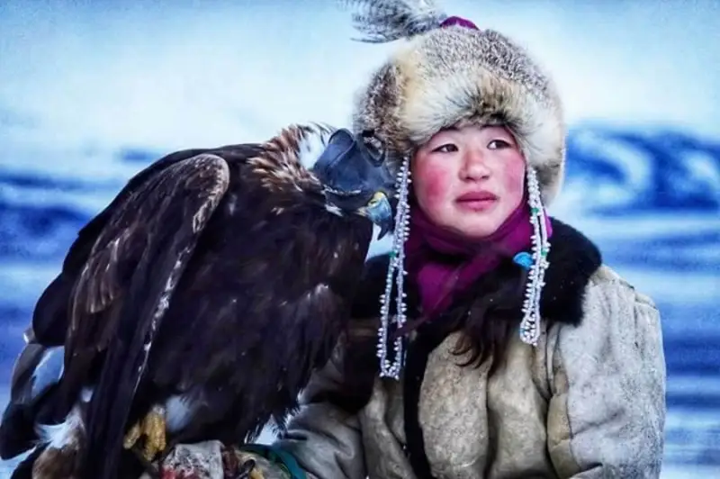 Сахарасында түйекиік сайрандаған «Қанамбар» - Шетелдегі қазақ тілді БАҚ-қа шолу