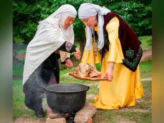 كارانتين رەجيمى: يممۋنيتەتتى كوتەرەتىن ۇلتتىق تاعامدار