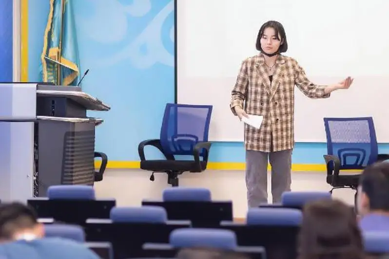 Дебатный турнир среди студентов стартовал в столице