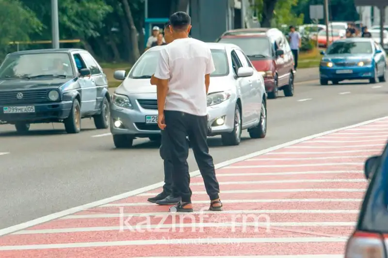 Президент: Мощный заслон преступности нужно поставить в Алматы