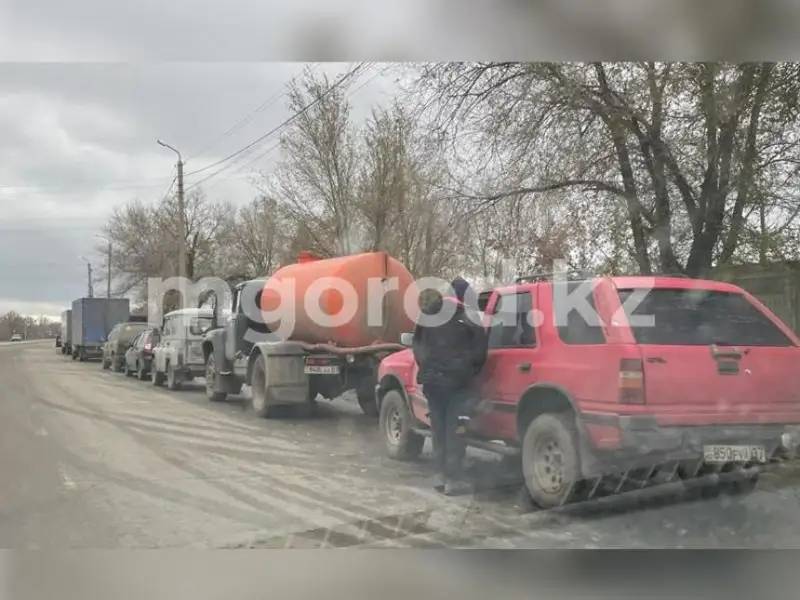 Ряд заправок в Уральске отпускали газ только по талонам