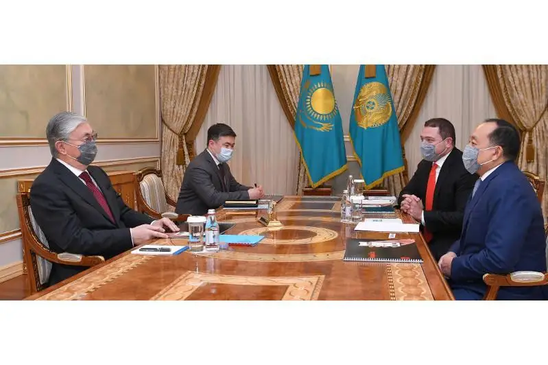 مەملەكەت باسشىسى Kaspi.kz كومپانياسىنىڭ نەگىزىن قالاۋشىلاردى قابىلدادى
