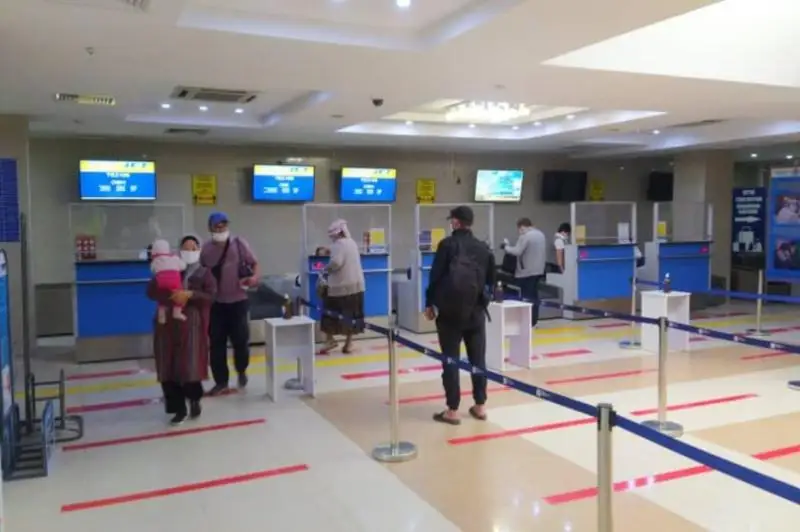 В Кыргызстане отменят ПЦР-тест для вакцинированных при въезде в страну