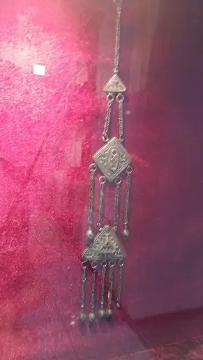 Атыраудағы музей ежелгі күміс зергерлік бұйымдардың құпиясын ашты